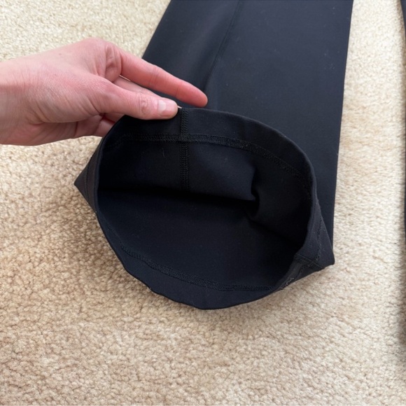 Lululemon Groove Pant III Black Flare High Rise
Yoga Pants Nulu Size 8 reg H6#2 - Picture 8 of 16